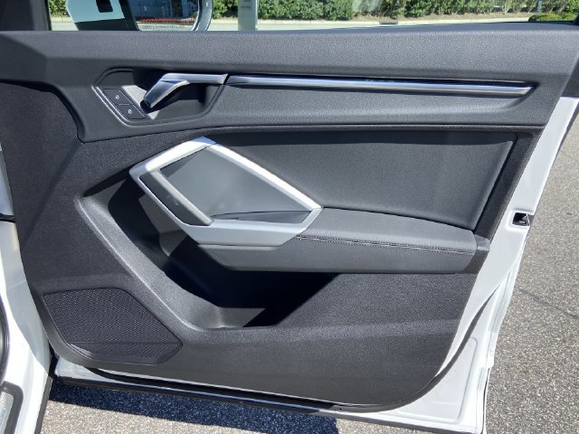 Used 2020 Audi Q3 2.0T Premium AWD/4WD image 28
