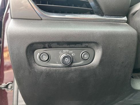 Used 2019 Chevrolet Traverse LT w/ LT Premium Package image 19