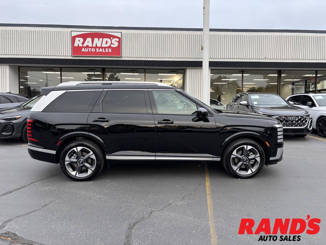 Used 2026 Hyundai Palisade Limited AWD/4WD image 1