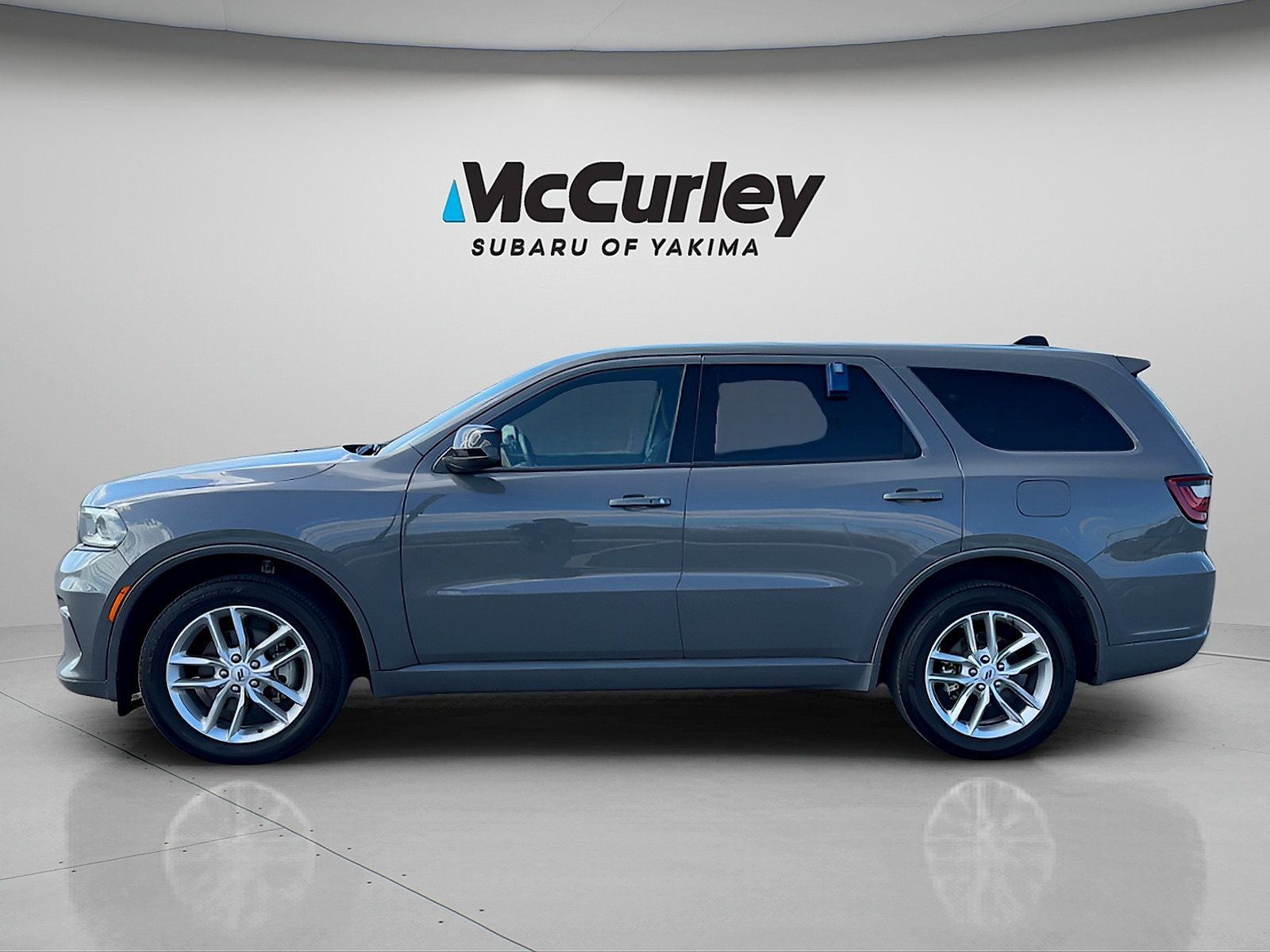 Used 2025 Dodge Durango GT AWD/4WD image 3