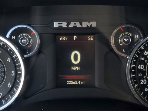 Used 2024 RAM 2500 Big Horn w/ Bed Utility Group image 17