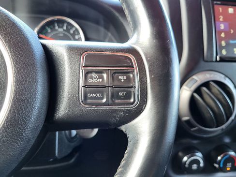 Used 2015 Jeep Wrangler Unlimited Sport AWD/4WD image 32