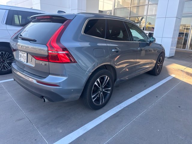 Used 2018 Volvo XC60 T6 Momentum w/ Convenience Package AWD/4WD image 3