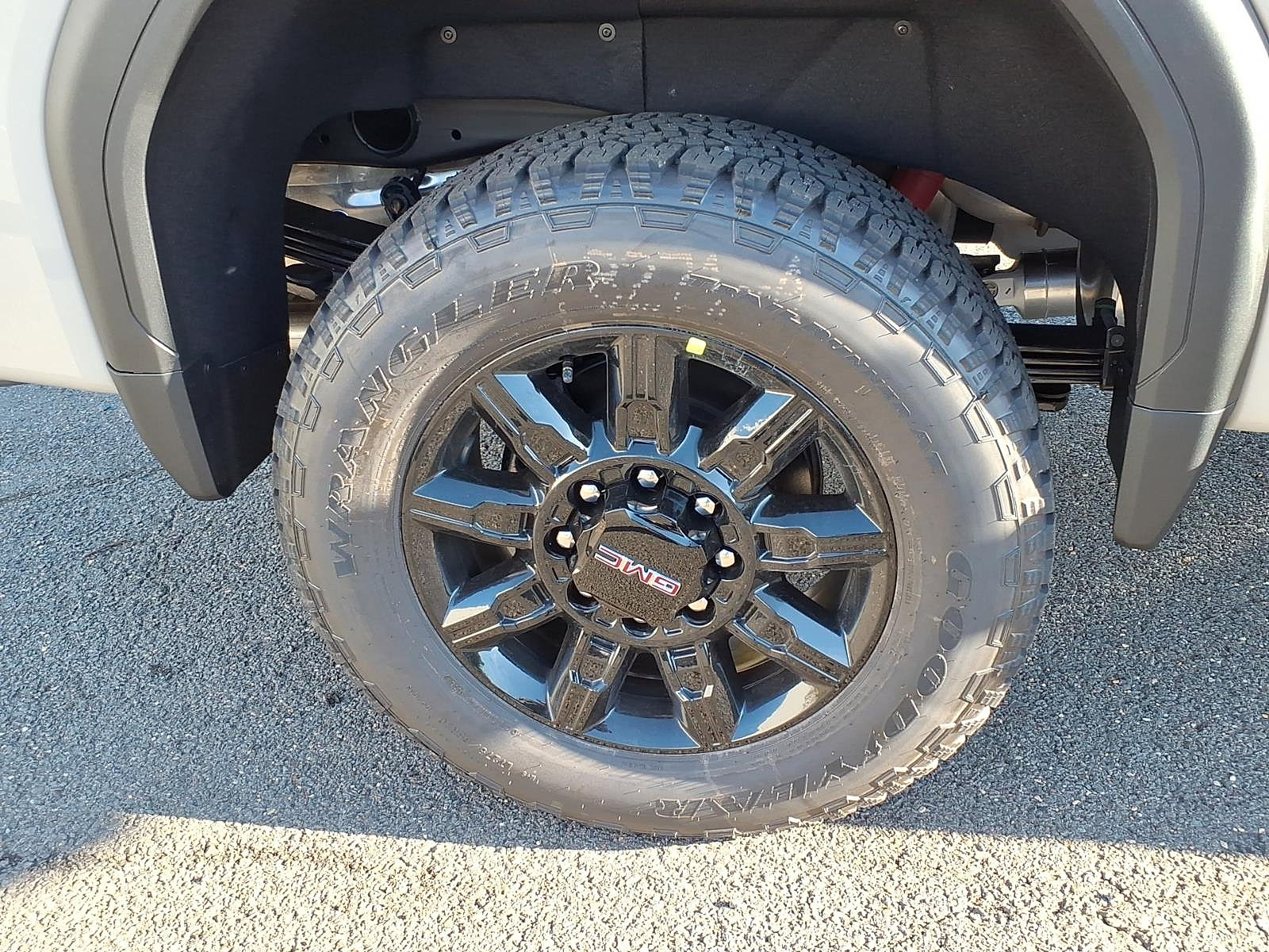 New 2026 GMC Sierra 2500 AT4 AWD/4WD image 7