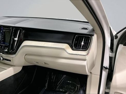 Used 2021 Volvo XC60 T5 Inscription w/ Climate Package AWD/4WD image 19