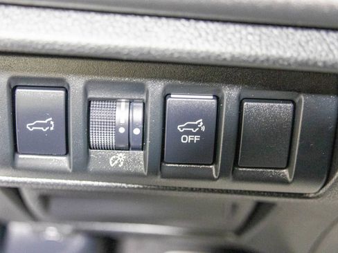 Used 2025 Subaru Outback Limited AWD/4WD image 35