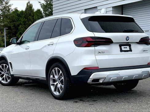 Used 2025 BMW X5 xDrive50e w/ Premium Package AWD/4WD image 2