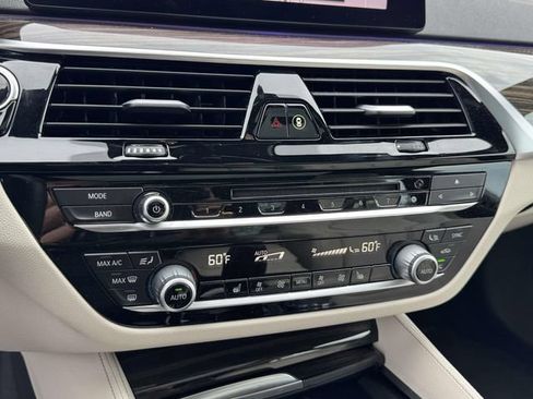 Used 2019 BMW 540i xDrive w/ M Sport Package AWD/4WD image 37