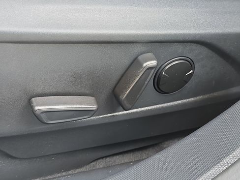 Used 2025 Ford Mustang Mach-E Select AWD/4WD image 12