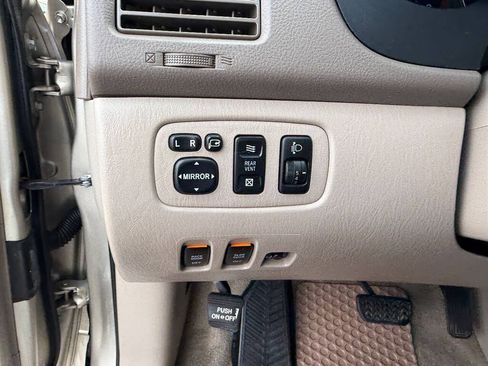 Used 2007 Toyota Sienna XLE image 28