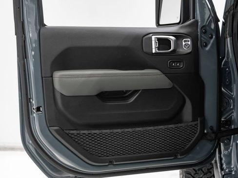 New 2026 Jeep Gladiator Mojave image 6