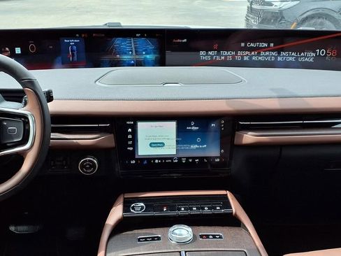 New 2026 Lincoln Navigator L Reserve AWD/4WD image 12