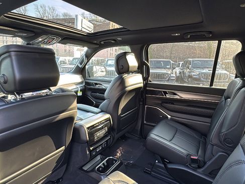 New 2026 Jeep Grand Wagoneer 4WD image 26