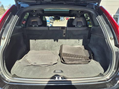 Used 2015 Volvo XC60 T5 w/ Climate Package image 24