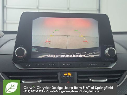 Used 2025 Nissan Altima 2.5 SR image 25