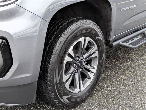 Used 2022 Chevrolet Colorado Z71 AWD/4WD image 35