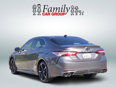 Used 2020 Toyota Camry XSE image 3