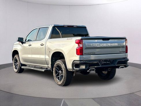 Used 2026 Chevrolet Silverado 1500 Custom Trail Boss w/ LPO, Dark Essentials Package AWD/4WD image 3