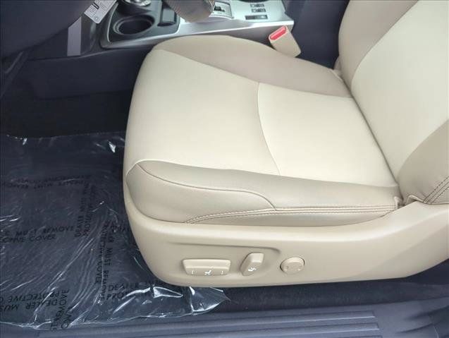 Certified 2024 Toyota 4Runner SR5 Premium w/ Moonroof Package AWD/4WD image 13