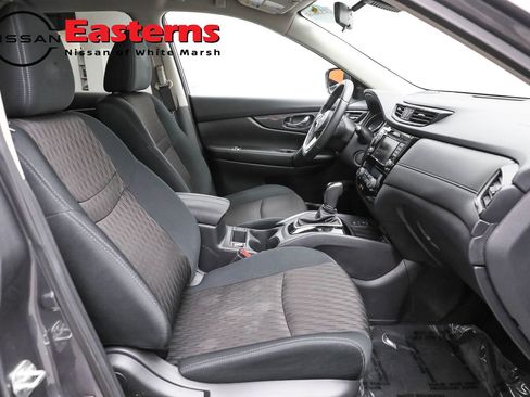 Used 2019 Nissan Rogue SV w/ Premium Package image 27