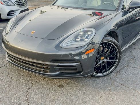 Used 2018 Porsche Panamera w/ Premium Package Plus image 2