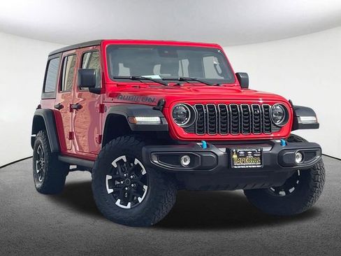 Used 2025 Jeep Wrangler Unlimited Rubicon 4xe w/ Safety Group AWD/4WD image 2