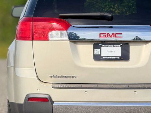 Used 2011 GMC Terrain SLT FWD image 13