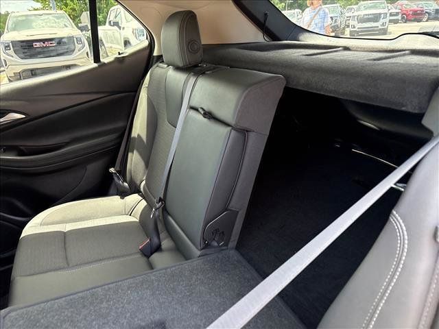 Used 2023 Buick Encore GX Select w/ Sport Touring Package FWD image 9