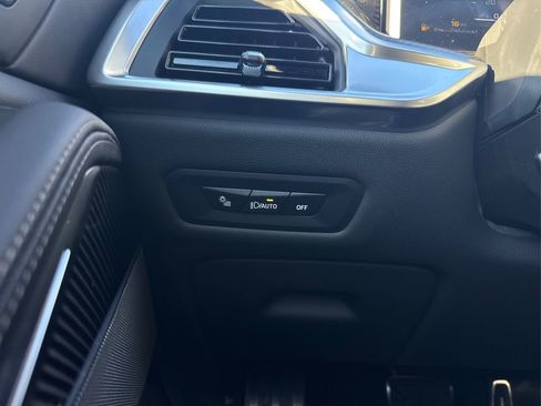 New 2026 BMW X5 M60i w/ Executive Package image 24