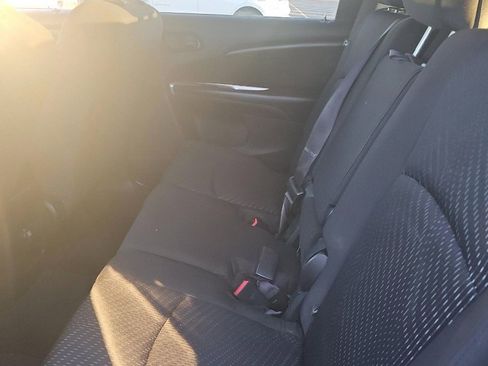 Used 2018 Dodge Journey SE image 7