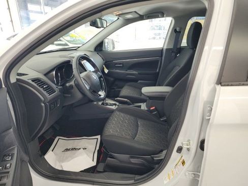 Used 2023 Mitsubishi Outlander Sport LE image 19