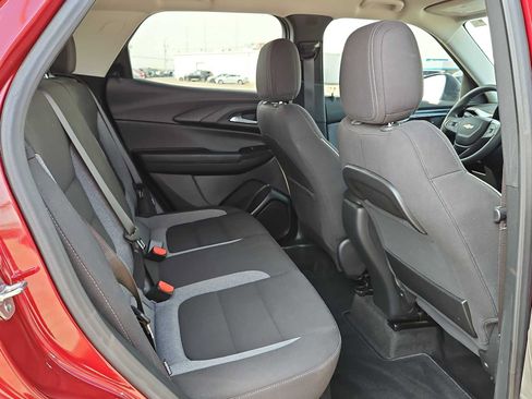 Used 2024 Chevrolet TrailBlazer LS w/ LS Convenience Package FWD image 17