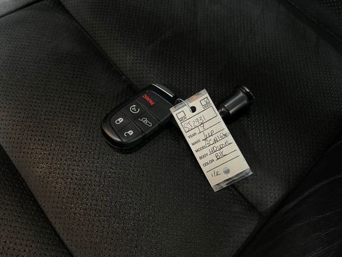 Used 2019 Jeep Grand Cherokee Altitude image 37