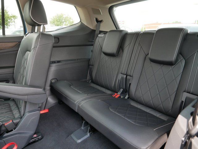 Certified 2026 Volkswagen Atlas SEL Premium R-Line AWD/4WD image 18