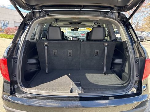 Used 2018 Honda Pilot Touring image 11