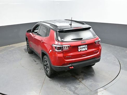 Used 2025 Jeep Compass Trailhawk AWD/4WD image 43