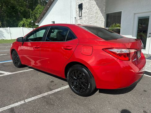 Used 2018 Toyota Corolla LE image 11