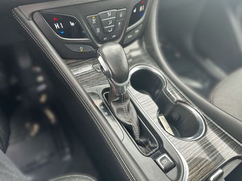 Used 2017 Buick Envision Essence image 19
