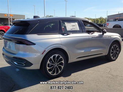 New 2026 Lincoln Nautilus Reserve image 3