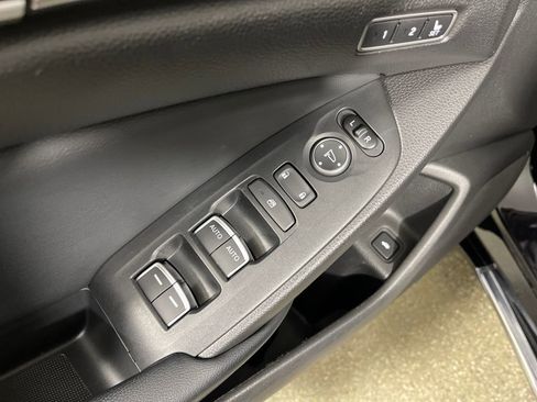 Used 2018 Honda Accord Touring image 19