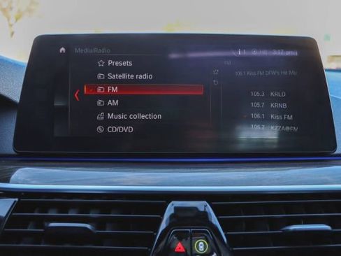 Used 2018 BMW 530i xDrive 530i xDrive image 34