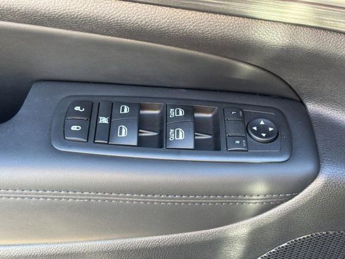 Used 2020 Jeep Grand Cherokee Altitude image 17