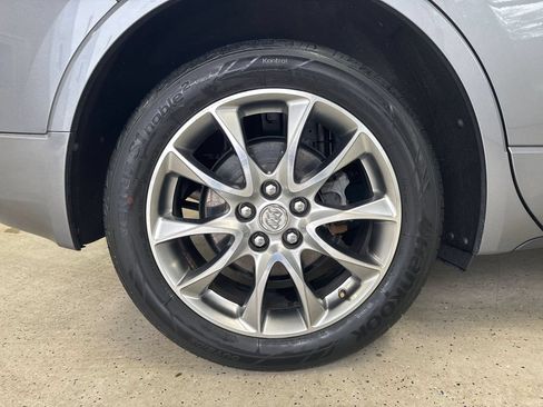 Used 2020 Buick Envision Essence w/ Experience Buick Package FWD image 11