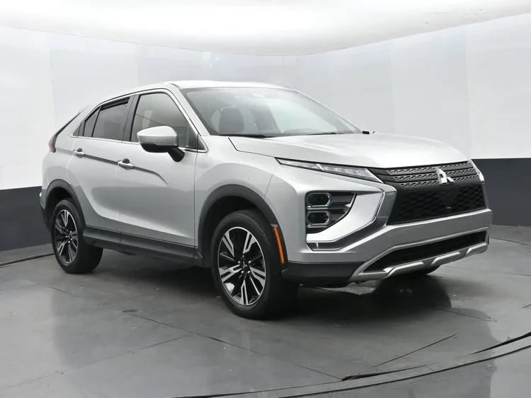 Used 2024 Mitsubishi Eclipse Cross SE AWD/4WD image 2