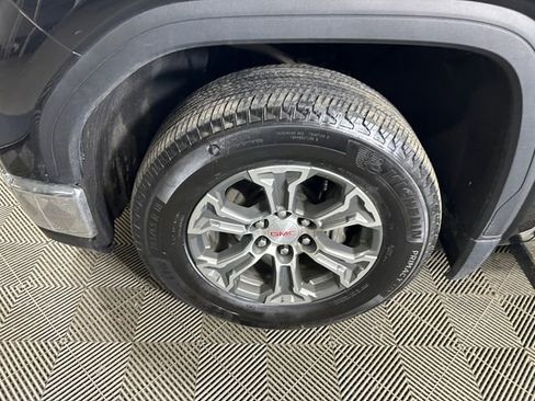 Used 2023 GMC Sierra 1500 SLT image 11