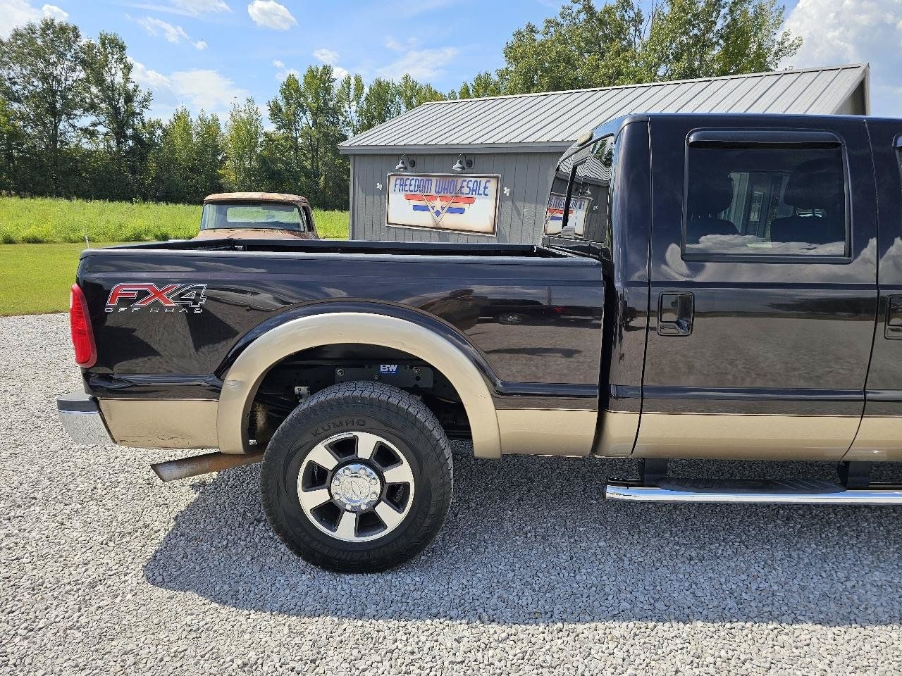Used 2013 Ford F250 Lariat w/ Lariat Interior Pkg AWD/4WD image 13
