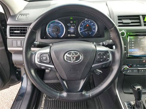 Used 2016 Toyota Camry XLE image 21