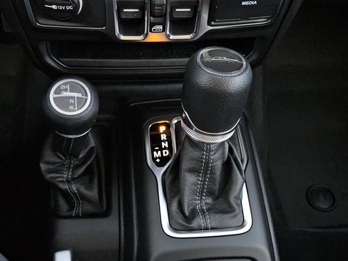 New 2026 Jeep Gladiator Sport AWD/4WD image 11