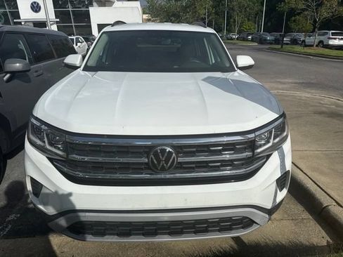 Used 2023 Volkswagen Atlas SE w/ Black Wheel Package AWD/4WD image 5