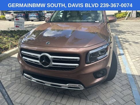 Used 2023 Mercedes-Benz GLB 250 image 1